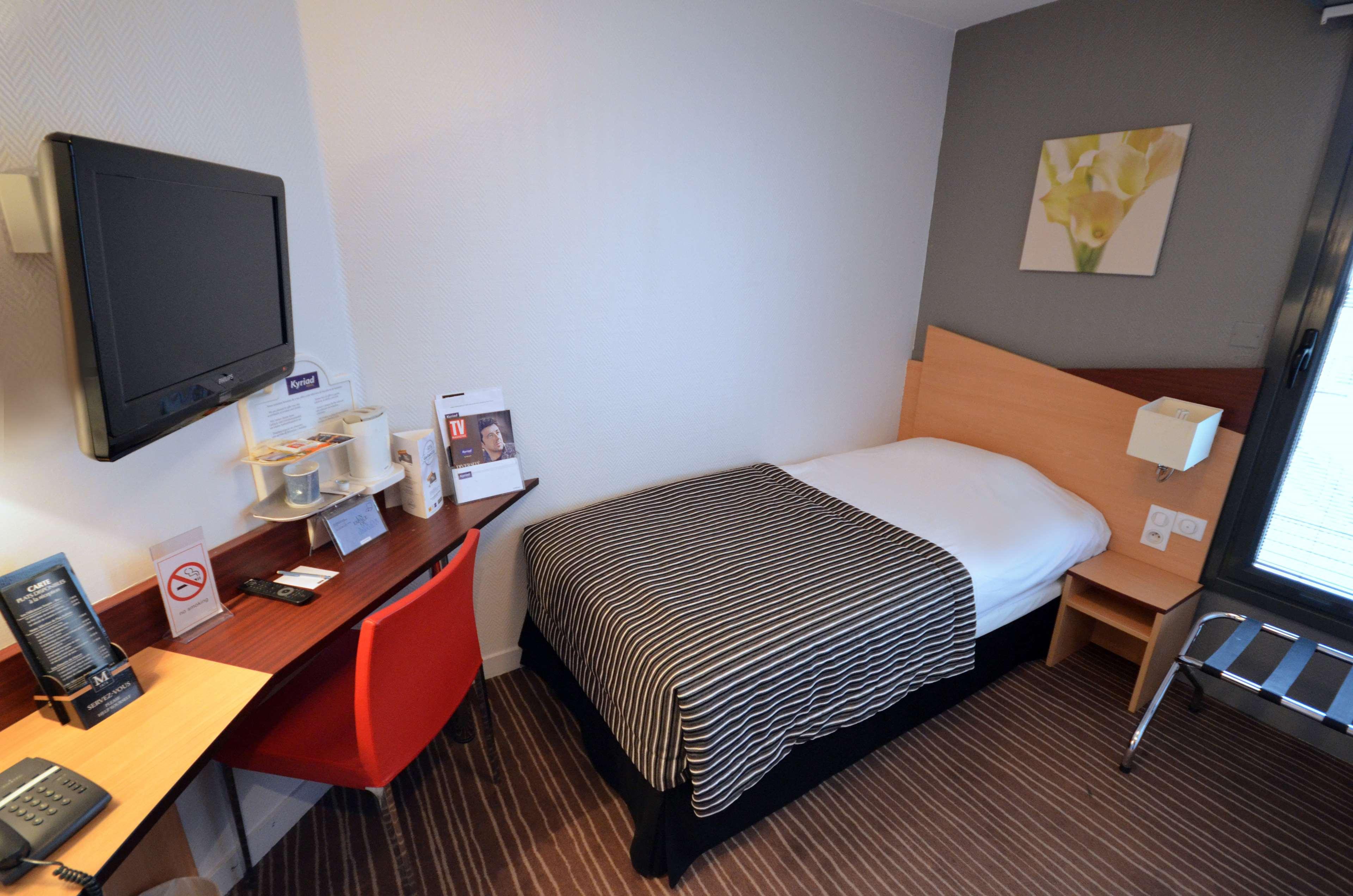 Hotel Kyriad Gare 3*
