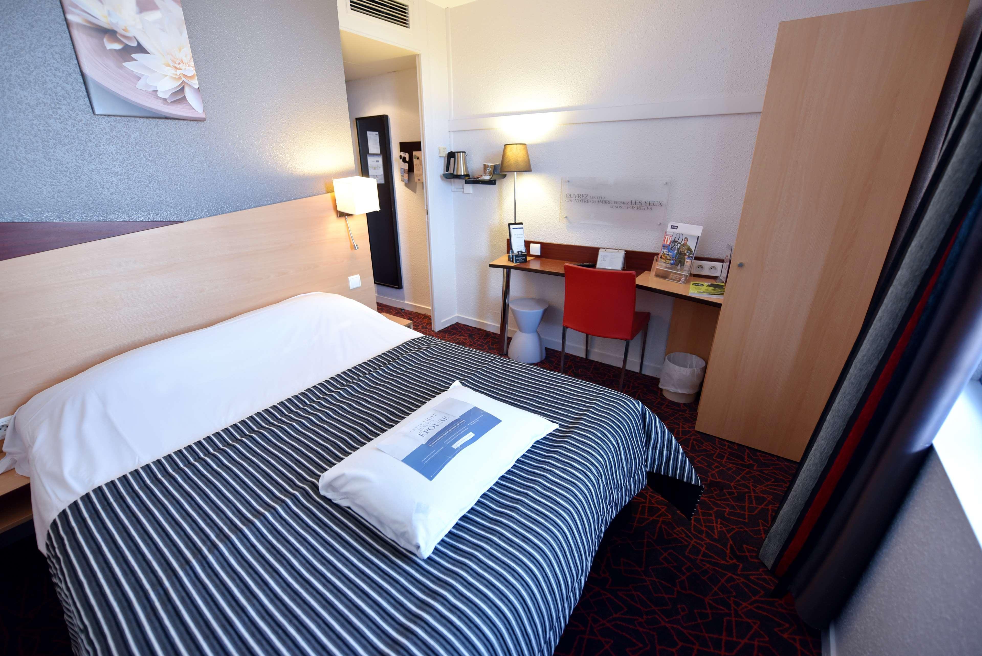 Hotel Kyriad Gare 3*