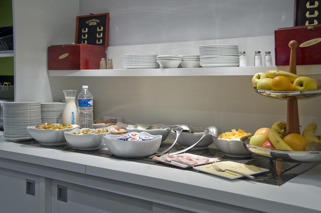 Hotel Kyriad Gare Dijon